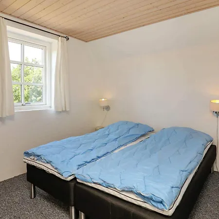 18 Person In Ulfborg-by Traum